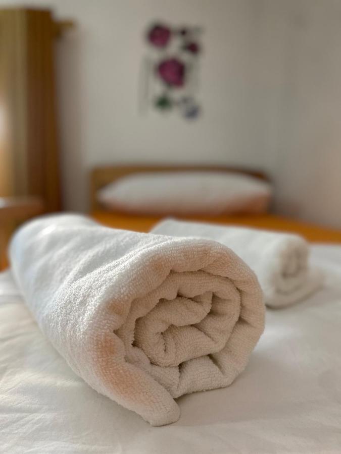 The Hood - Shkodra Backpackers Hostel Экстерьер фото