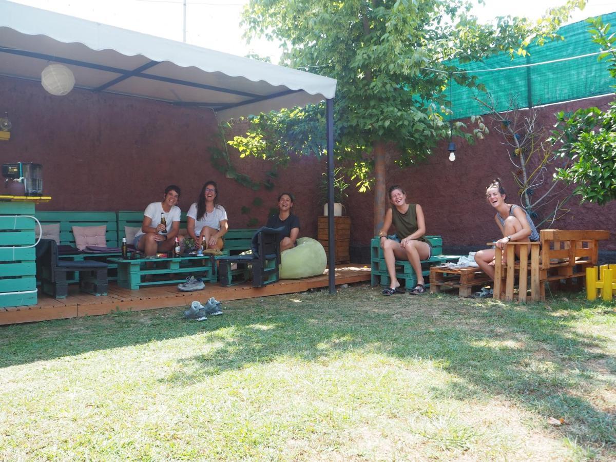 The Hood - Shkodra Backpackers Hostel Экстерьер фото