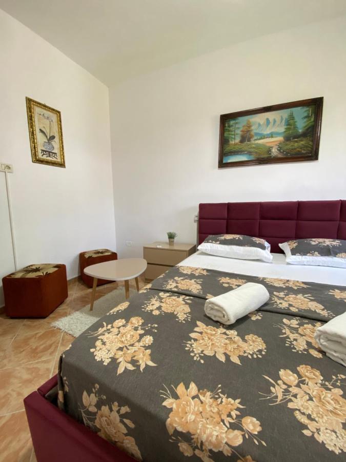 The Hood - Shkodra Backpackers Hostel Экстерьер фото
