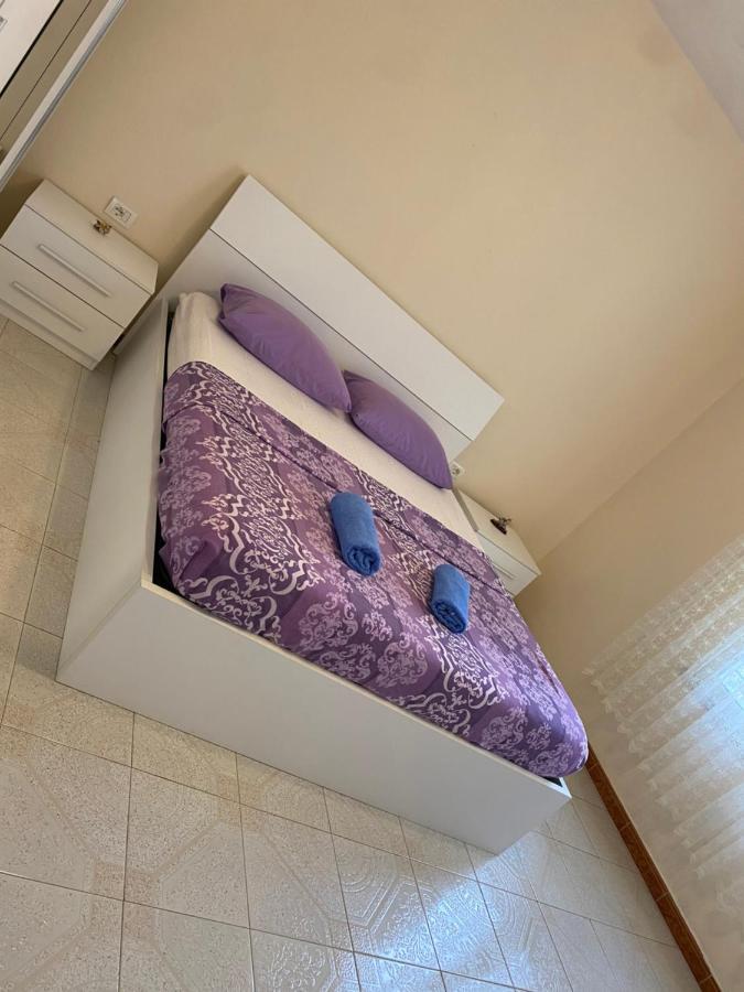 The Hood - Shkodra Backpackers Hostel Экстерьер фото