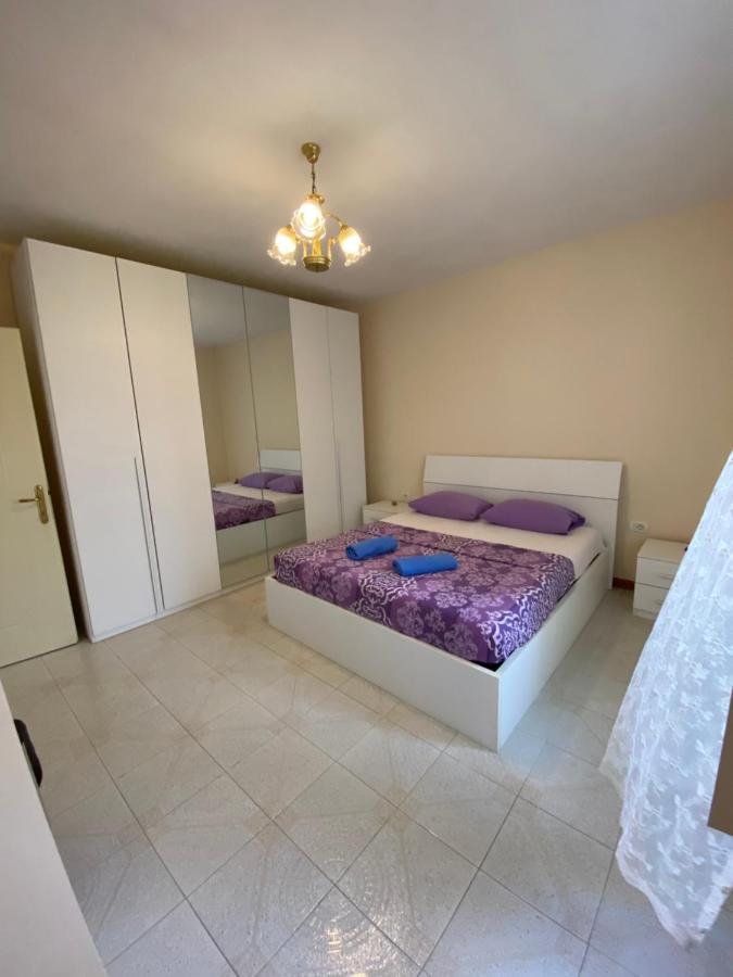 The Hood - Shkodra Backpackers Hostel Экстерьер фото