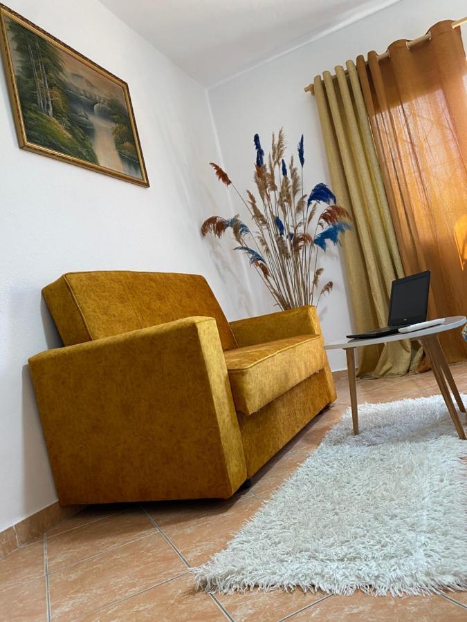 The Hood - Shkodra Backpackers Hostel Экстерьер фото