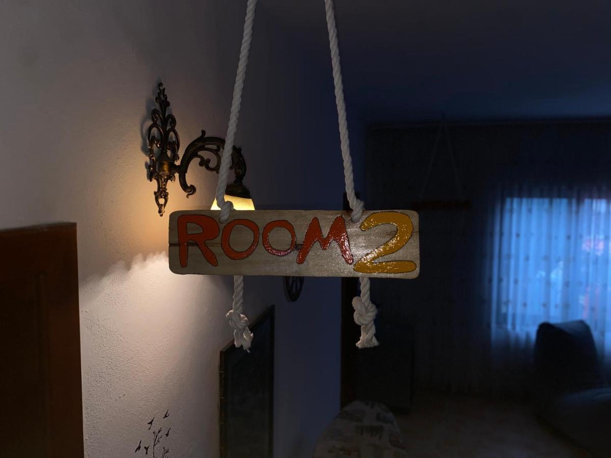 The Hood - Shkodra Backpackers Hostel Экстерьер фото