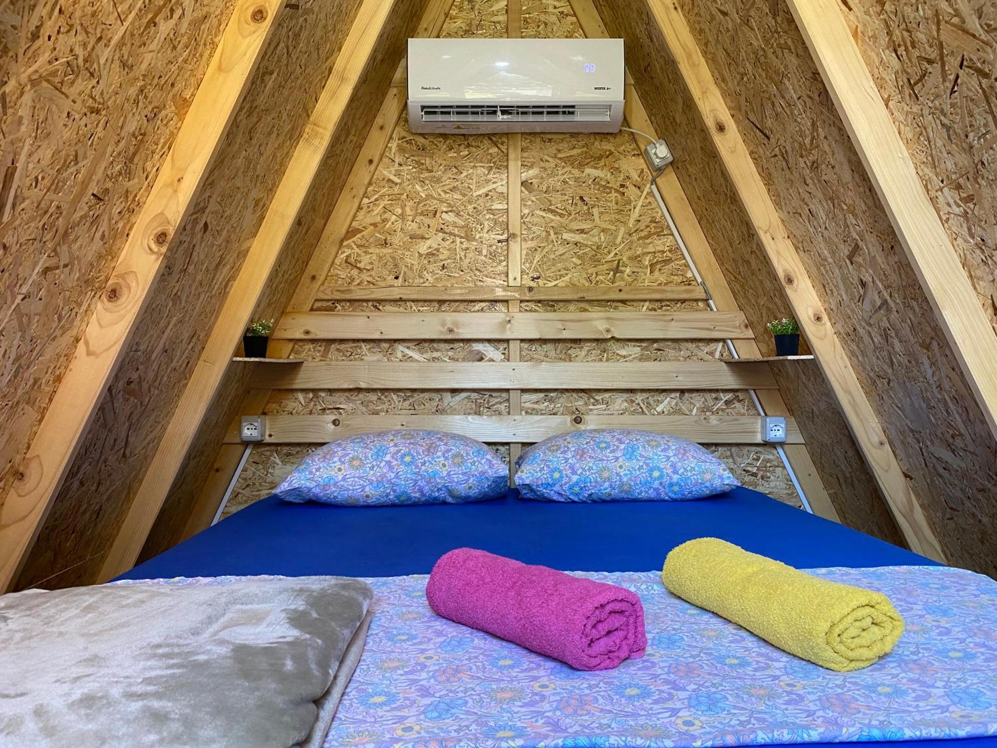 The Hood - Shkodra Backpackers Hostel Экстерьер фото
