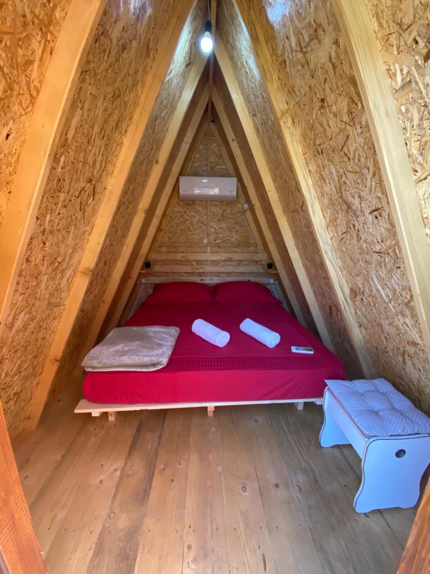 The Hood - Shkodra Backpackers Hostel Экстерьер фото